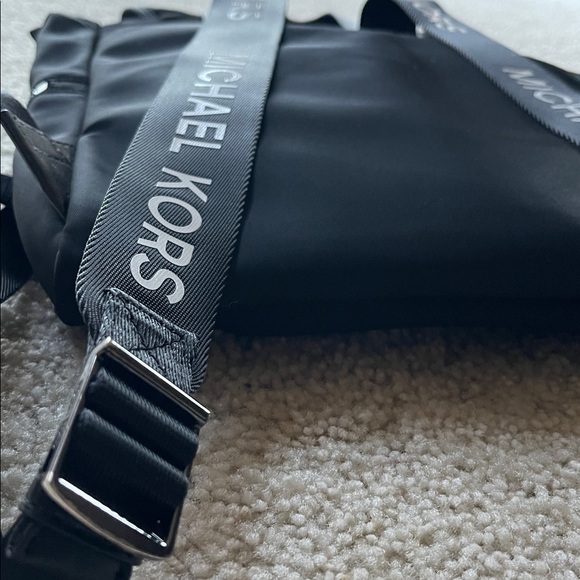 CLEAN MINT MICHAEL KORS BLACK BACKPACK TRAVEL EVERYDAY USE BAG - Picture 7 of 16